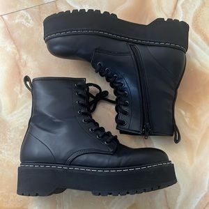 Steve Madden Bettyy boots